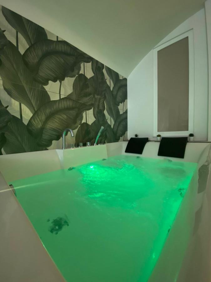 モノーポリDimora Di Donnaアパートメント エクステリア 写真